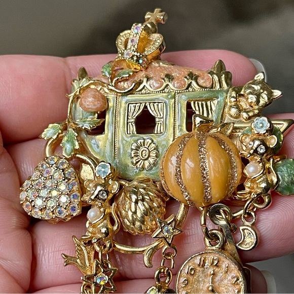 KIRKS FOLLY | CINDERELLA COACH Brooch Pin "Too Late For The Ball" - Picture 3 of 13